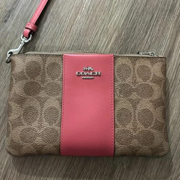 Coach Wristlet with pink Leather & Classic Coach Pattern - Picture 5 of 6